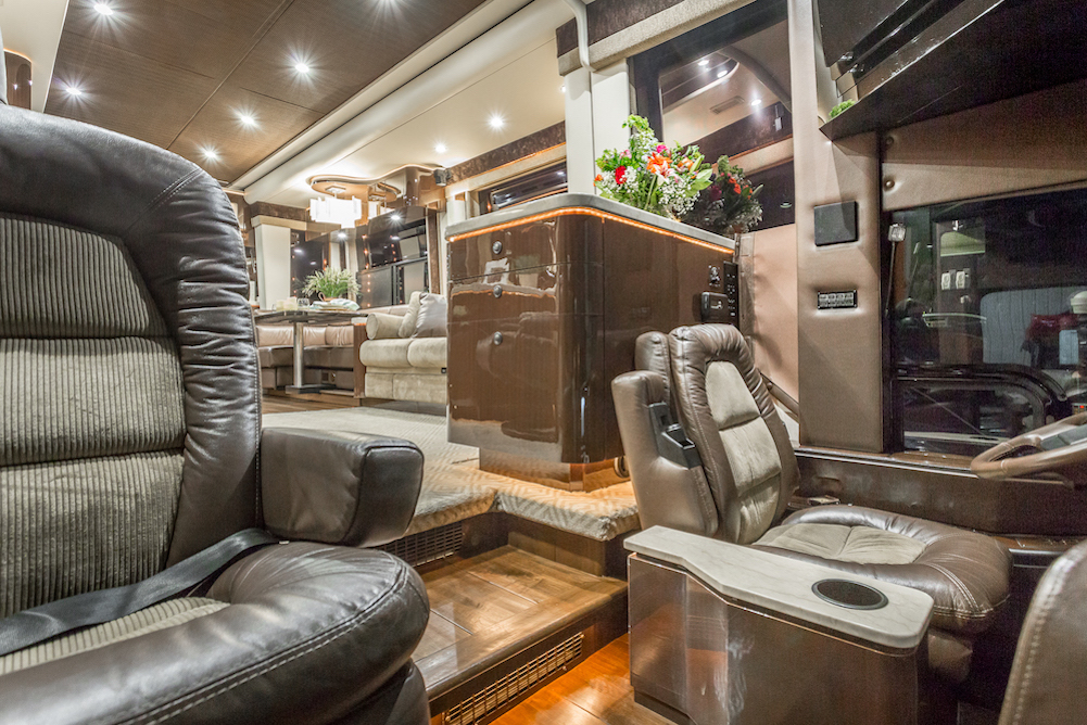 2008 Prevost Featherlite H3-45 For Sale