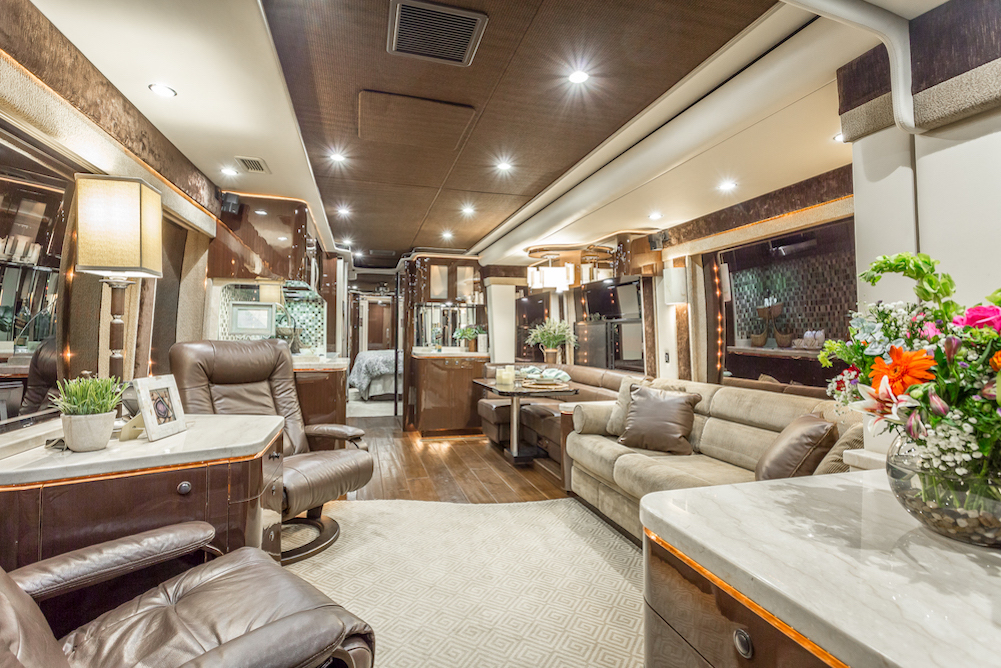 2008 Prevost Featherlite H3-45 For Sale