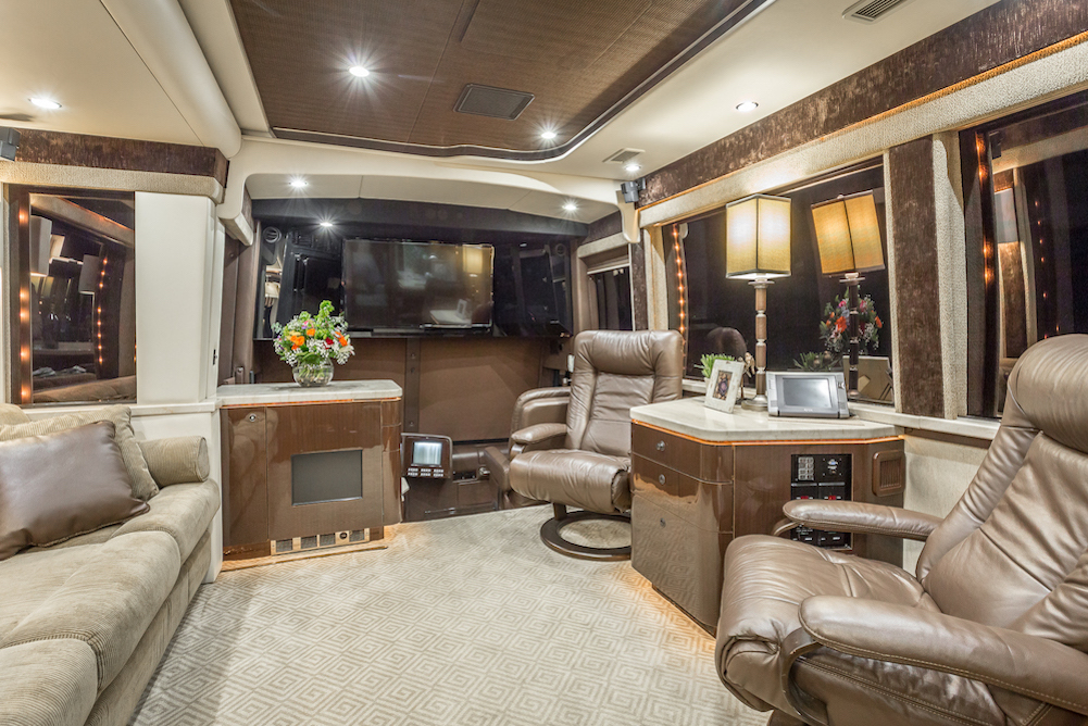 2008 Prevost Featherlite H3-45 For Sale