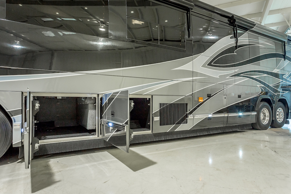 2008 Prevost Featherlite H3-45 For Sale