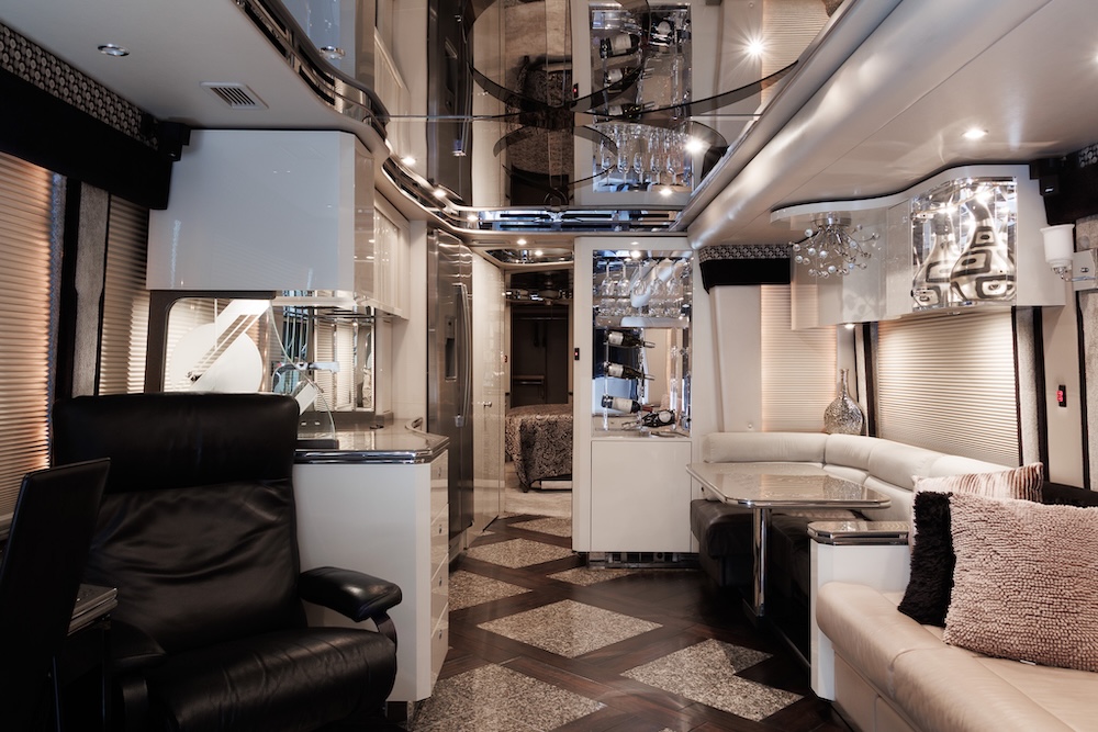 2008 Prevost Featherlite  H3-45 For Sale