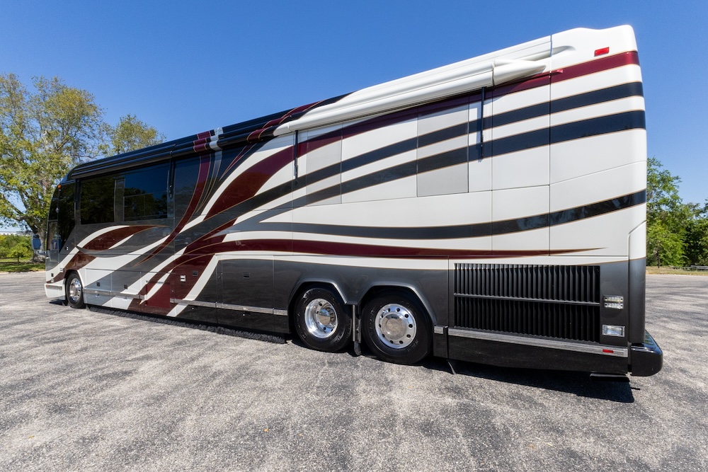 2008 Prevost Featherlite H3-45 For Sale
