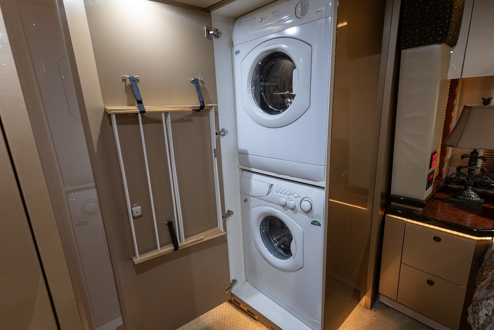 2008 Prevost Featherlite H3-45 For Sale