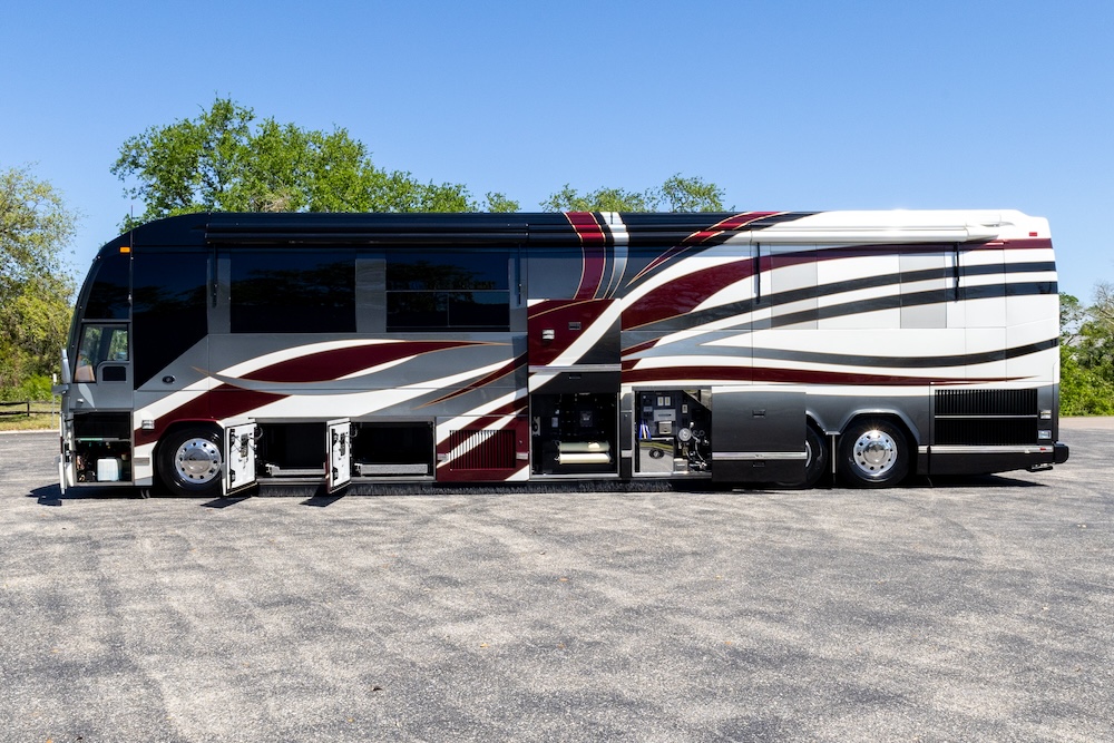 2008 Prevost Featherlite H3-45 For Sale