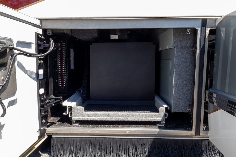 2008 Prevost Featherlite H3-45 For Sale