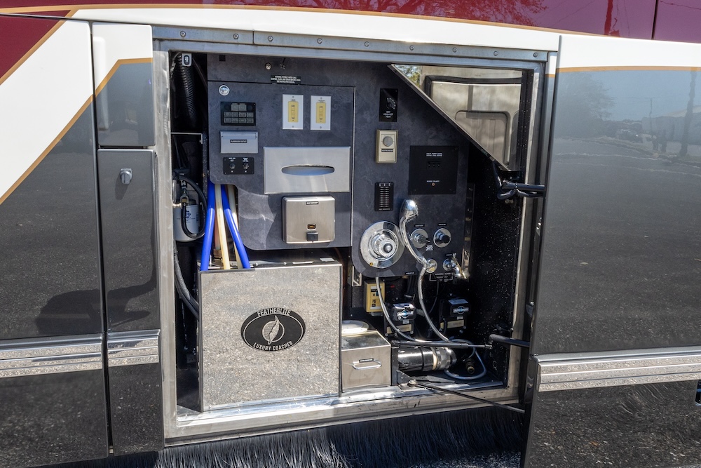 2008 Prevost Featherlite H3-45 For Sale