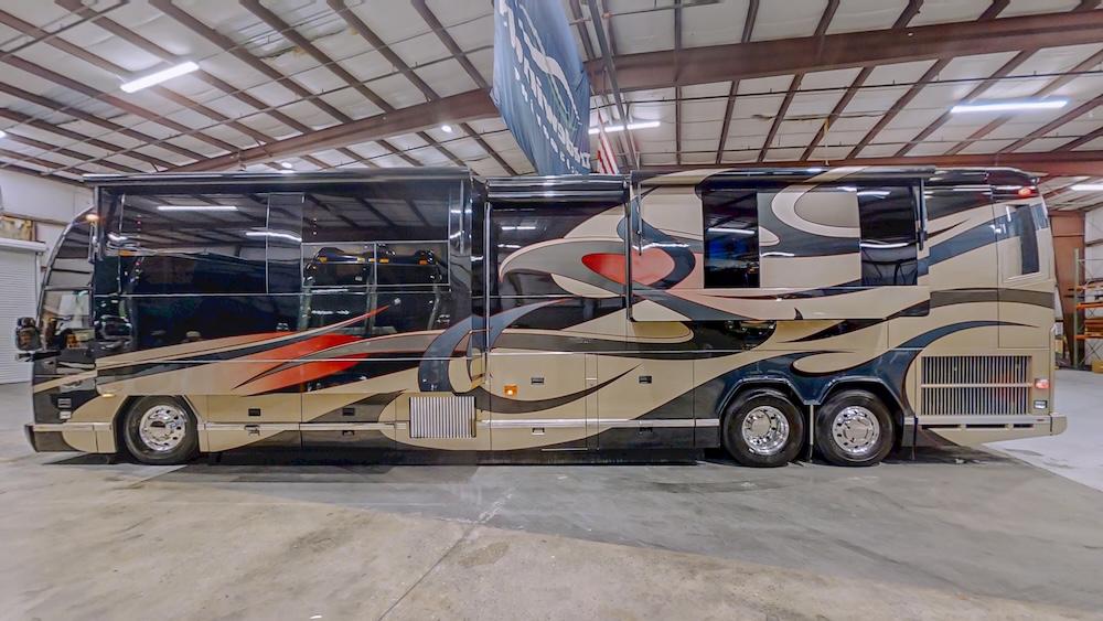 2008 Prevost Featherlite  H3-45 For Sale
