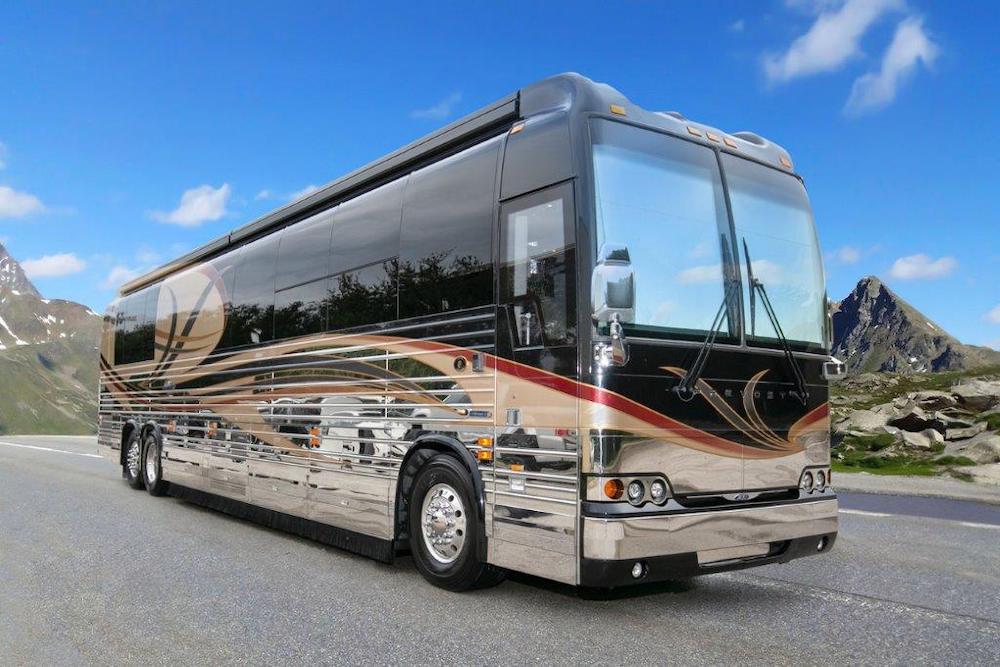 2008 Prevost Featherlite XLII For Sale