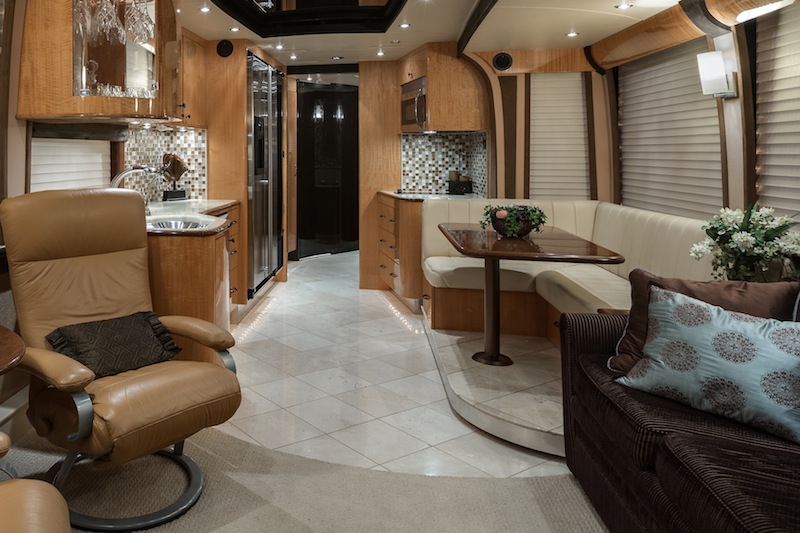 2008 Prevost Legendary XLII For Sale