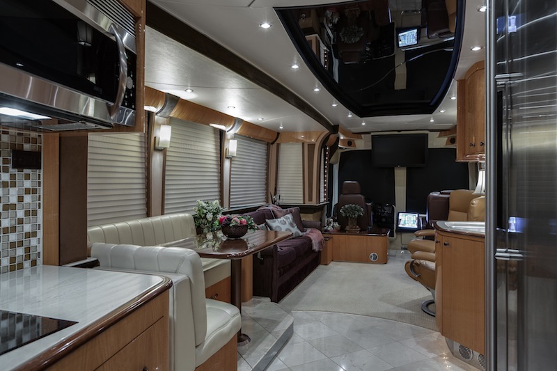 2008 Prevost Legendary XLII For Sale