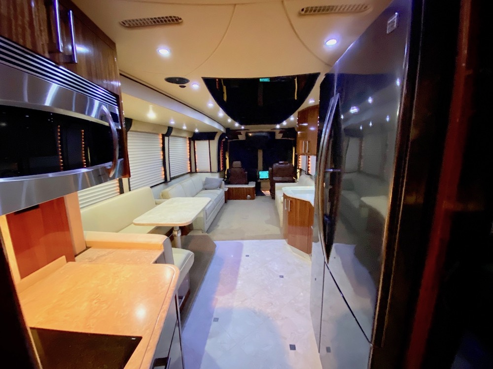 2008 Prevost Legendary XLII For Sale