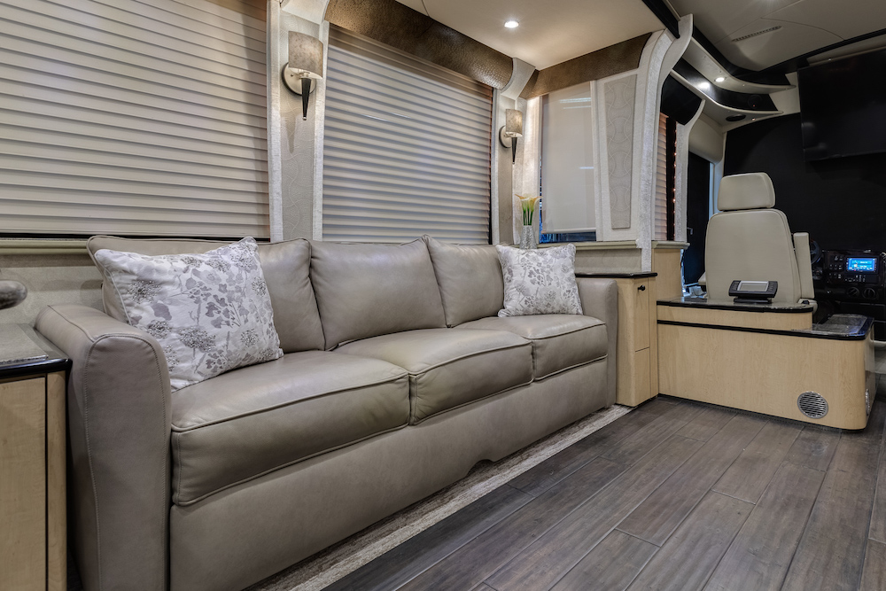 2008 Prevost Legendary XLII For Sale