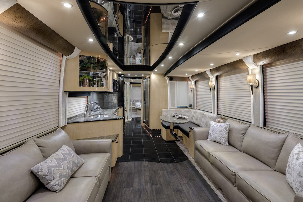 2008 Prevost Legendary XLII For Sale