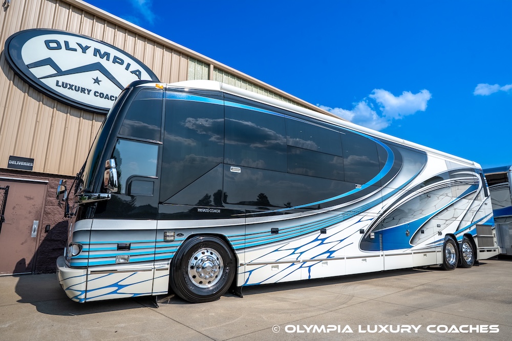 2008 Prevost Liberty Elegant Lady H3-45 Double Slide W/Matching