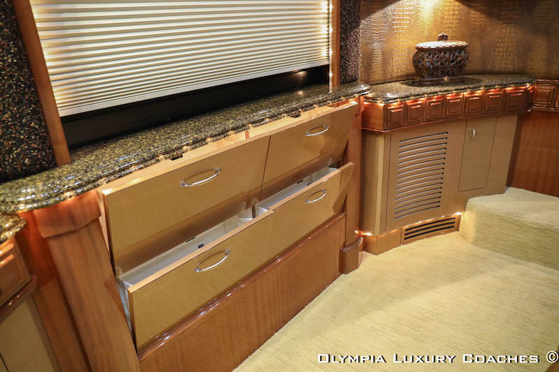 2008 Prevost Liberty XLII For Sale
