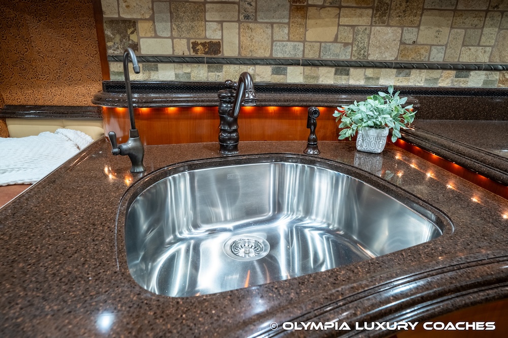2008 Prevost Liberty XLII For Sale