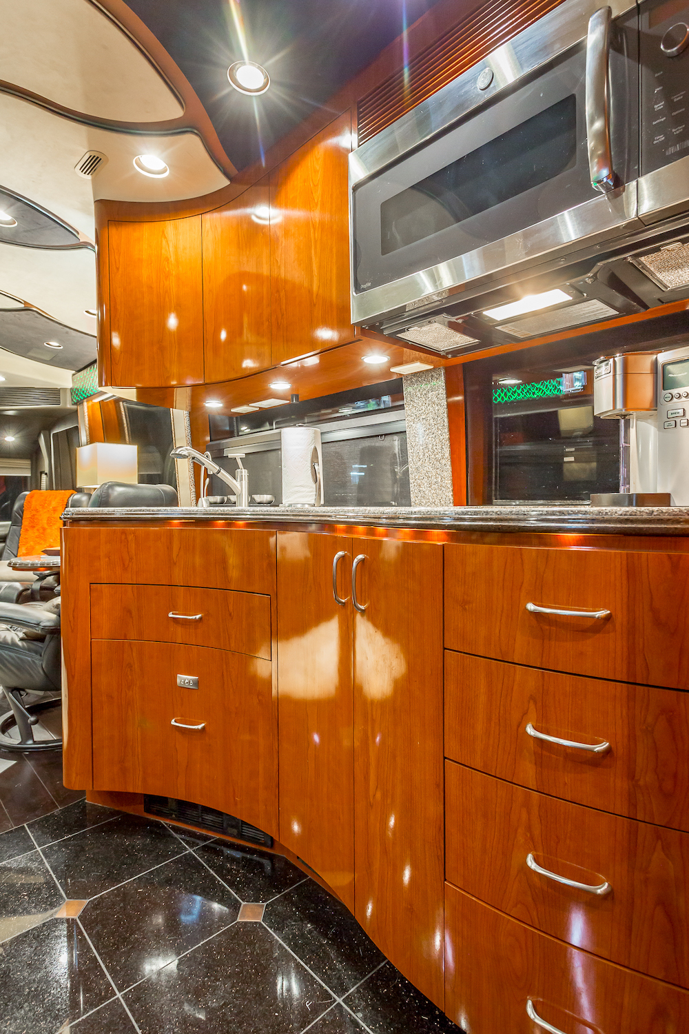 2008 Prevost Marathon H3-45 For Sale