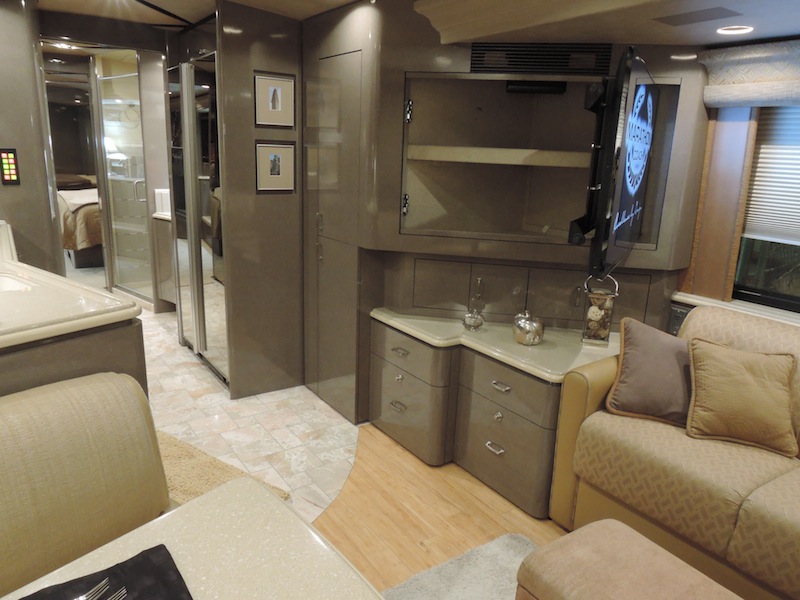 2008 Prevost Marathon H3-45 For Sale