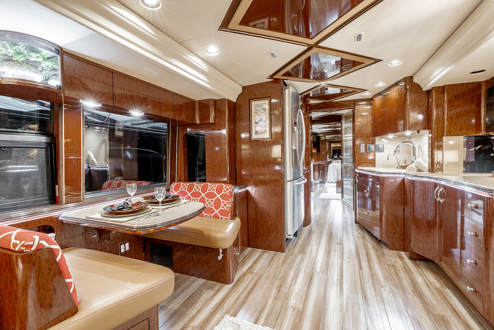 2008 Prevost Marathon H3-45 For Sale