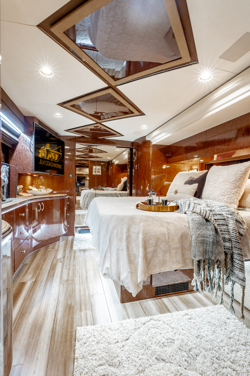 2008 Prevost Marathon H3-45 For Sale