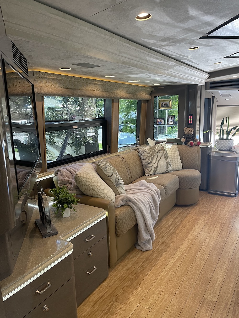 2008 Prevost Marathon H3-45 For Sale