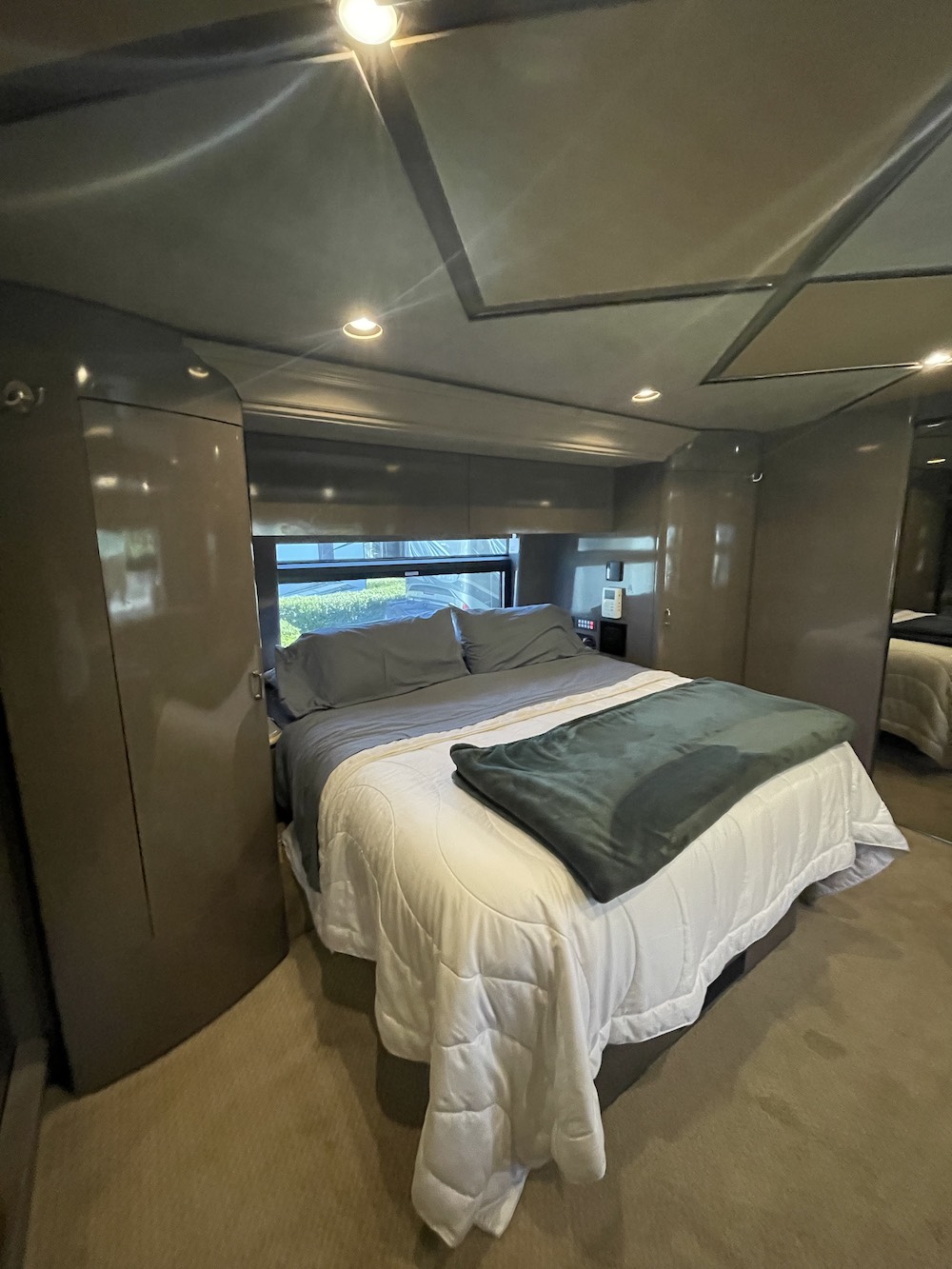 2008 Prevost Marathon H3-45 For Sale