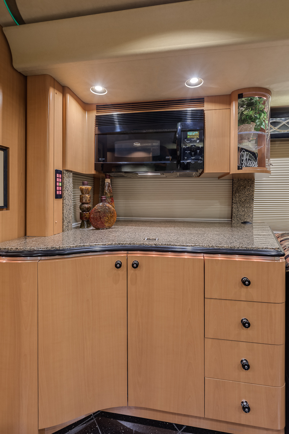 2008 Prevost Marathon H3-45 For Sale