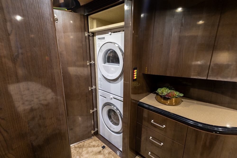 2008 Prevost Marathon H3-45 For Sale