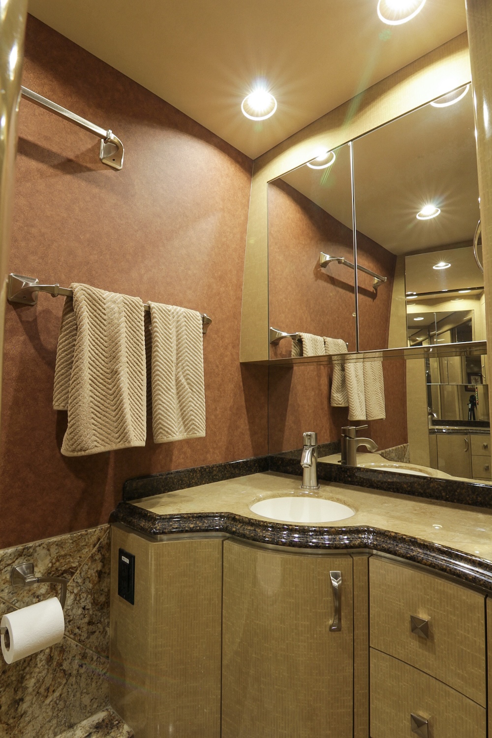 2008 Prevost Marathon H3-45 For Sale
