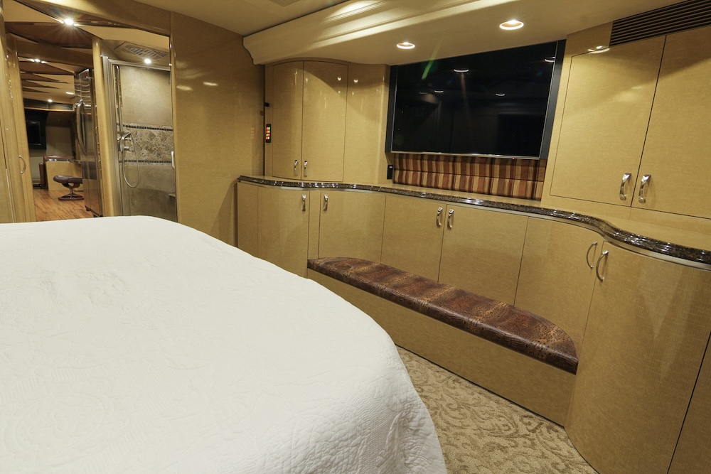 2008 Prevost Marathon H3-45 For Sale
