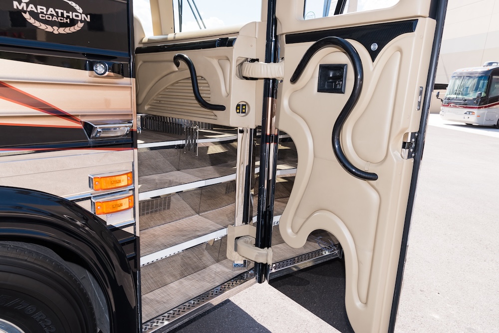 2008 Prevost Marathon XLII For Sale