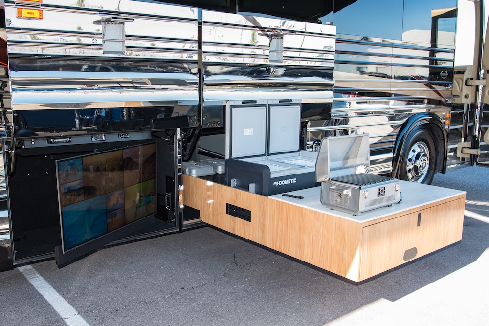 2008 Prevost Marathon XLII For Sale
