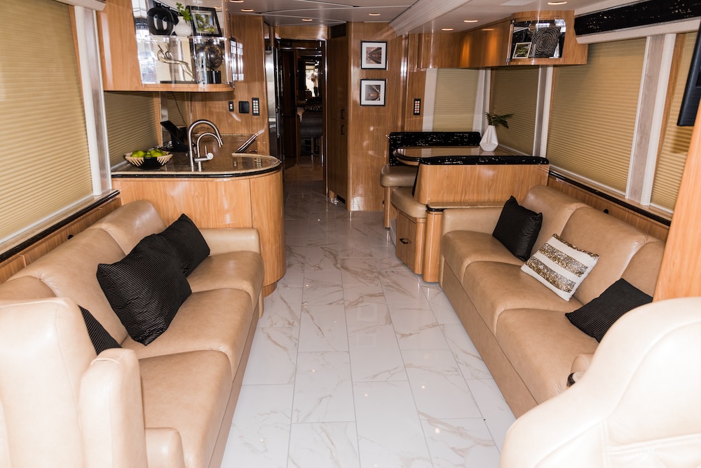 2008 Prevost Marathon XLII For Sale