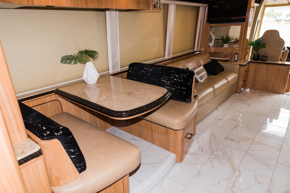2008 Prevost Marathon XLII For Sale