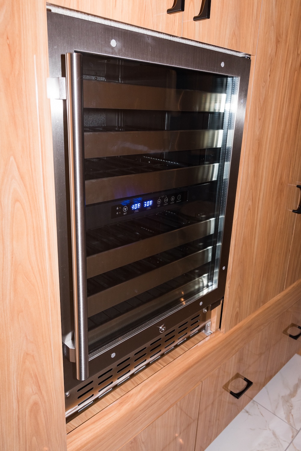 2008 Prevost Marathon XLII For Sale