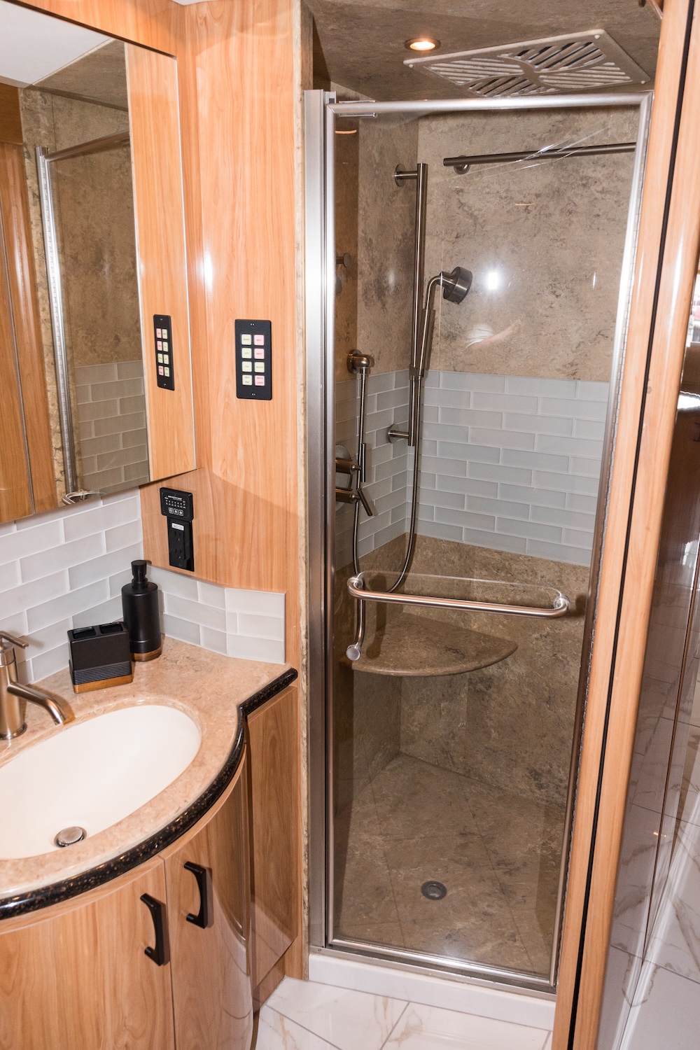 2008 Prevost Marathon XLII For Sale