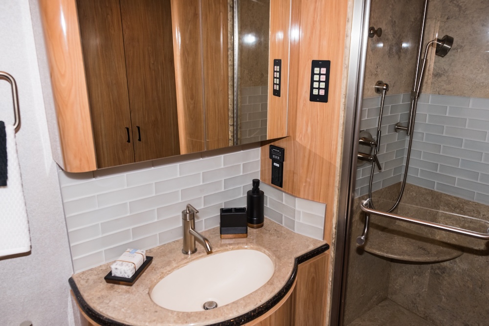 2008 Prevost Marathon XLII For Sale