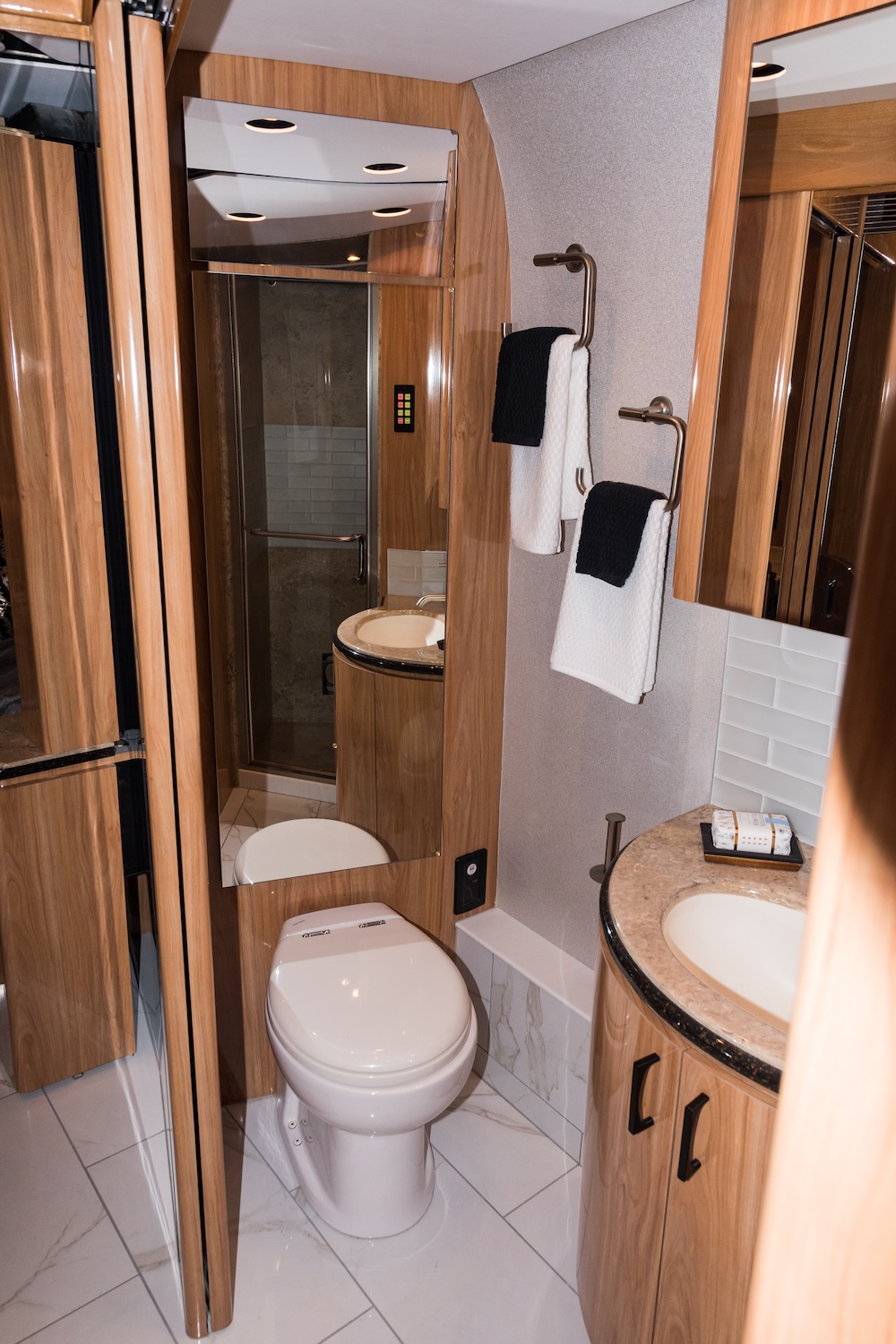2008 Prevost Marathon XLII For Sale