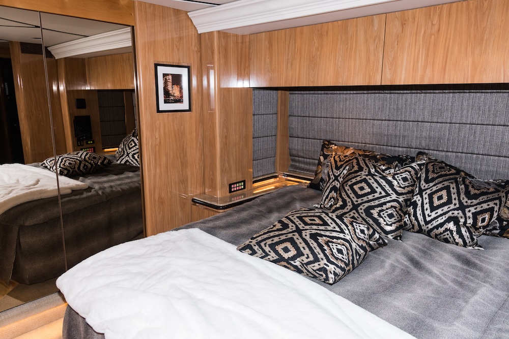2008 Prevost Marathon XLII For Sale