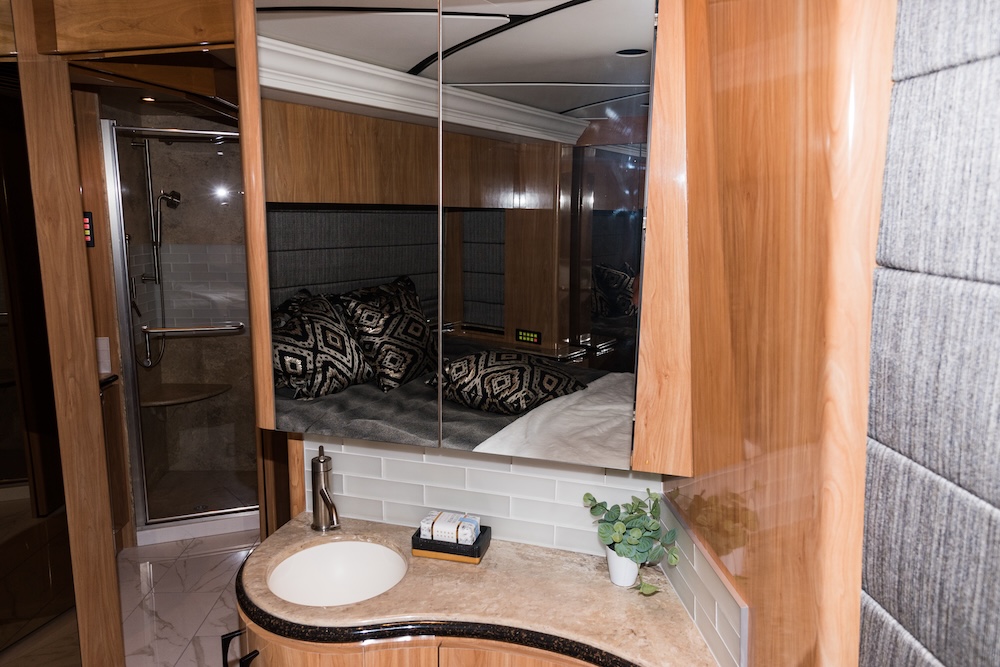 2008 Prevost Marathon XLII For Sale