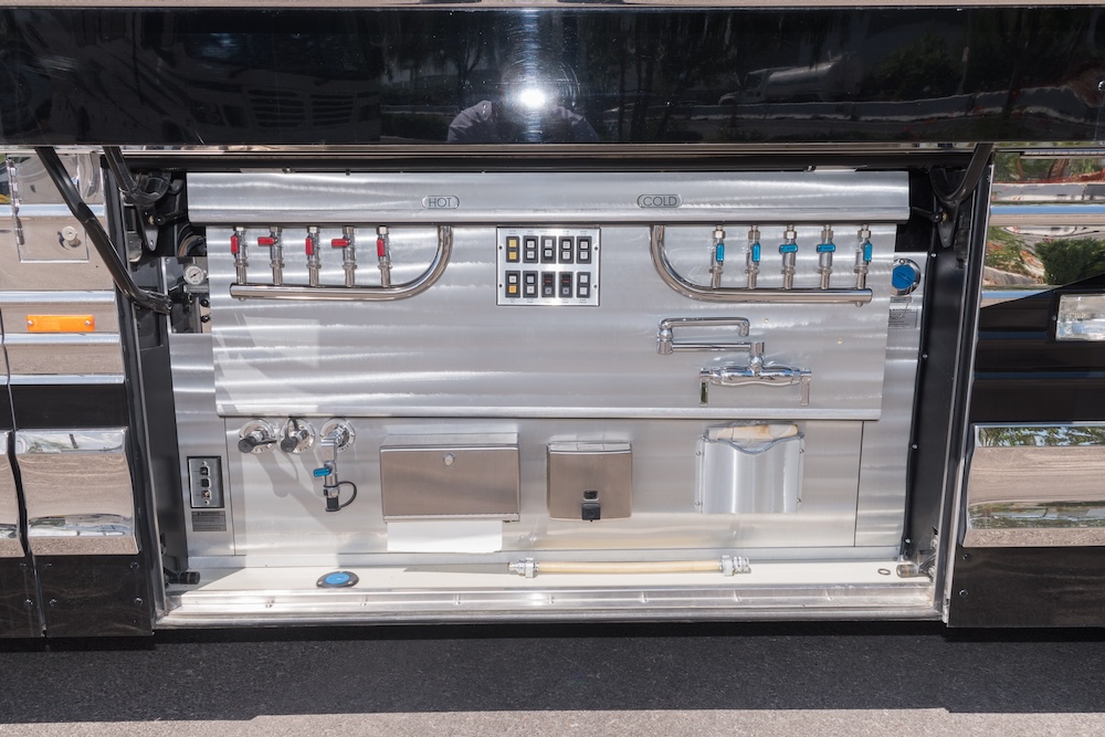2008 Prevost Marathon XLII For Sale