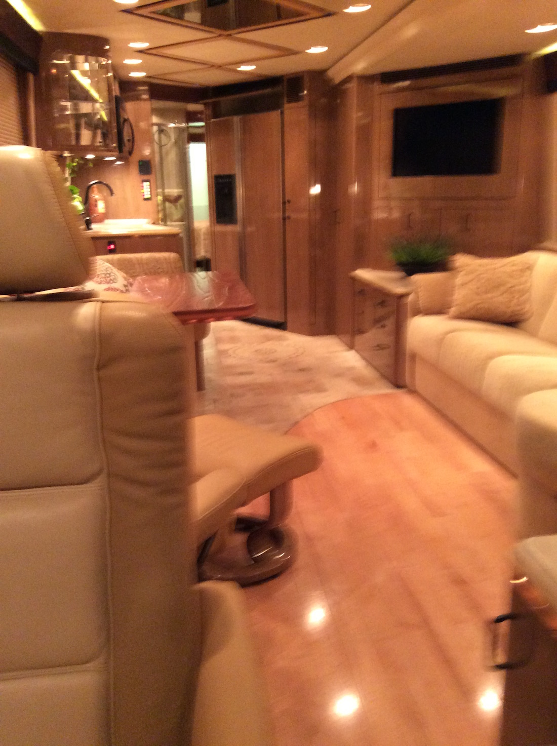 2008 Prevost Marathon XLII For Sale