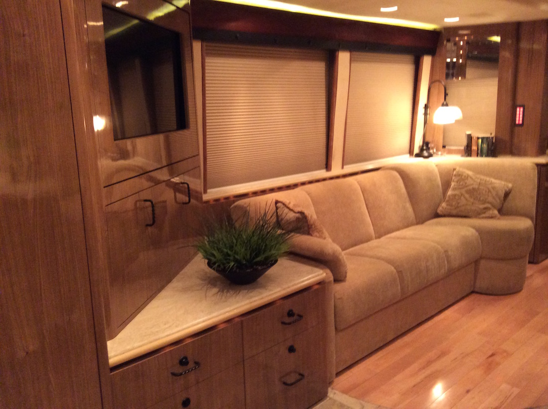 2008 Prevost Marathon XLII For Sale