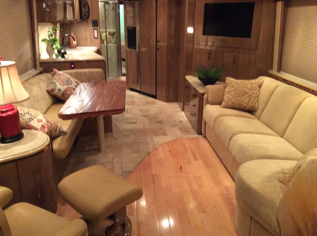 2008 Prevost Marathon XLII For Sale