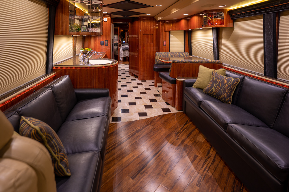 2008 Prevost Marathon XLII For Sale