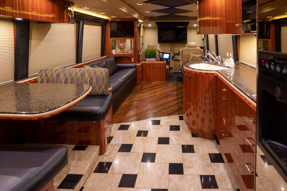 2008 Prevost Marathon XLII For Sale