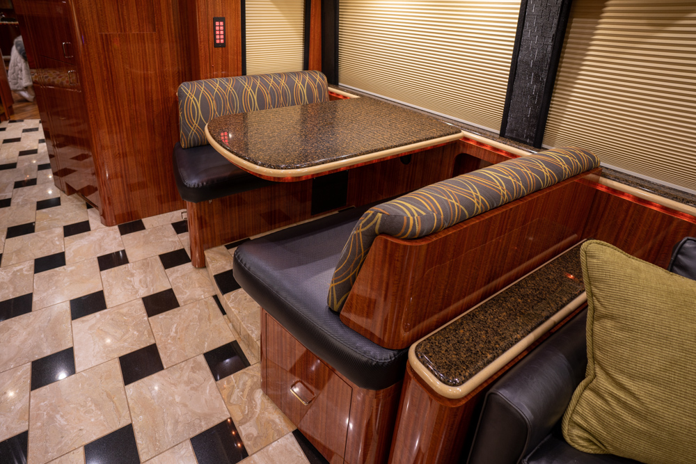 2008 Prevost Marathon XLII For Sale