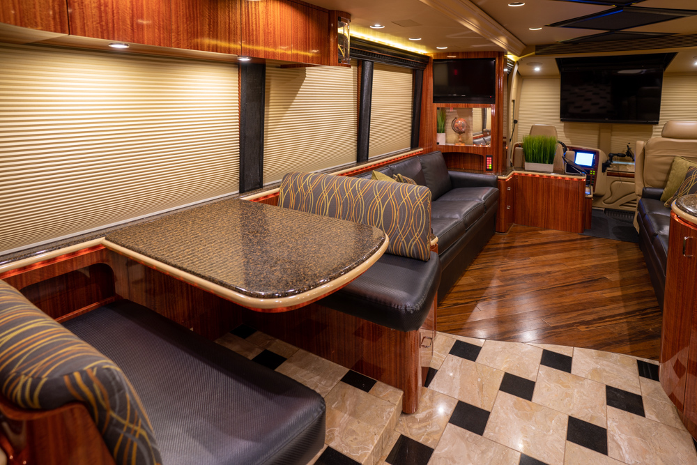 2008 Prevost Marathon XLII For Sale