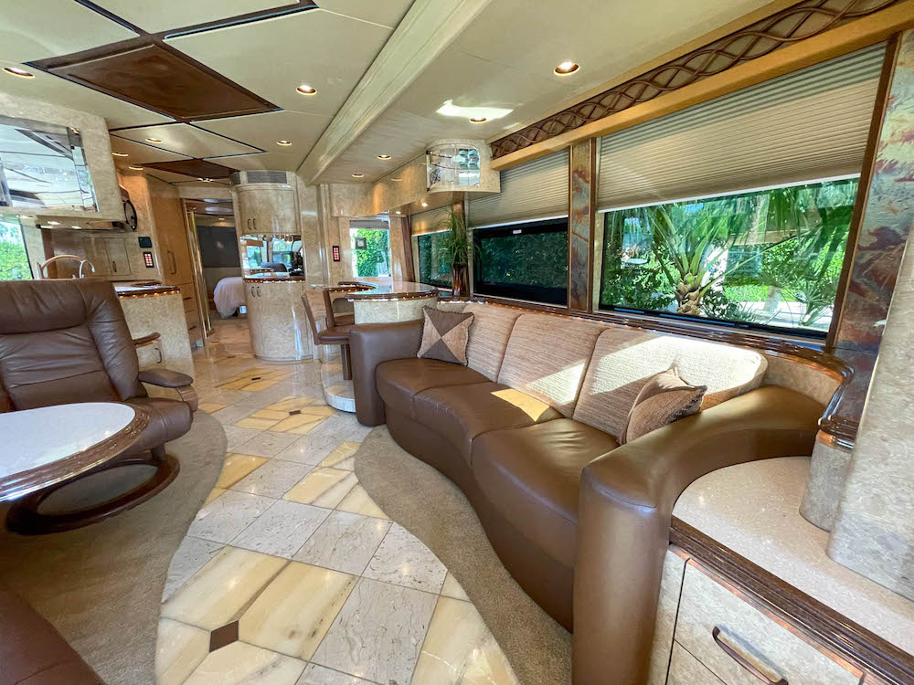 2008 Prevost Marathon XLII For Sale