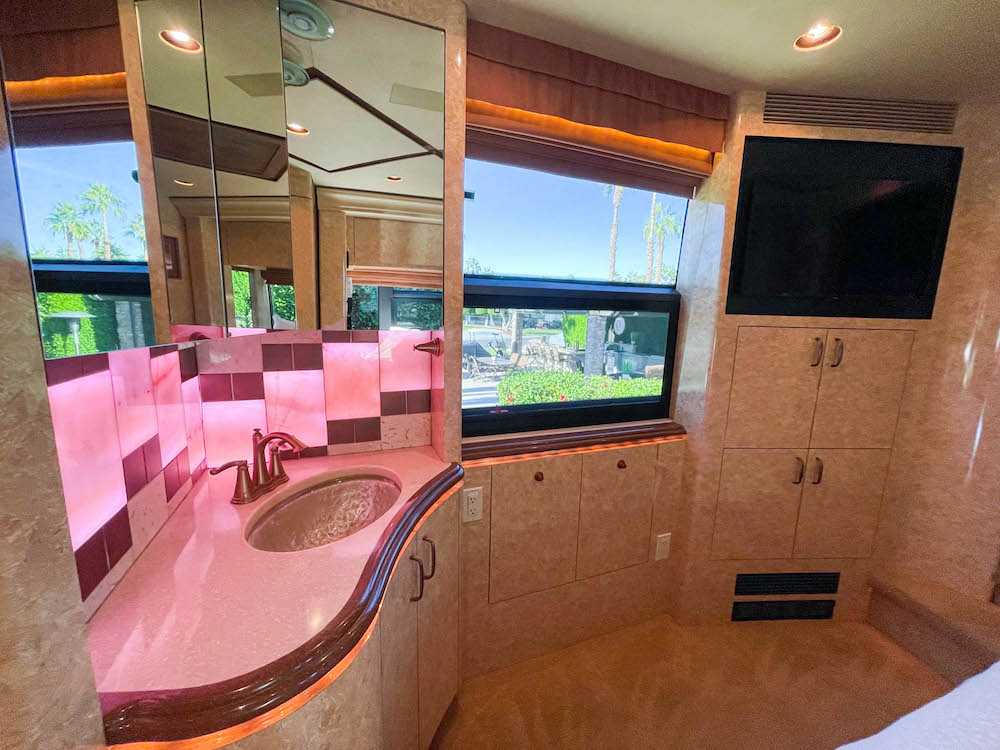 2008 Prevost Marathon XLII For Sale